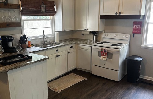 Norman House | Magnolia - Charming 4-bedroom home - pets allowed