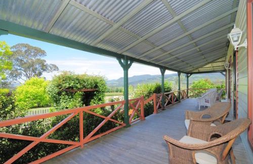 Barrengarry House | Magnolia Cottage Kangaroo Valley