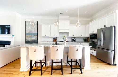 Historic District - North Villa | Magnolia Estate – 3 Private Quarters, Walk to Sites