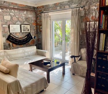 Lesvos House | Magnolia Residence