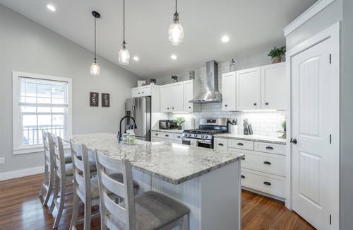 Chattanooga Valley House | Magnolia | Stunning Views of Lookout Mtn | Dog Friendly | 2 Bed, 1.5 Bath