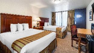 Tyler Hotel | Magnuson Grand Hotel and Conference Center Tyler