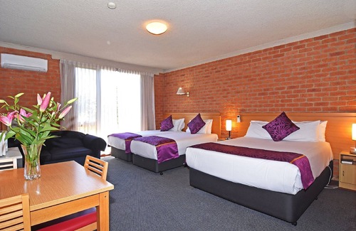Golden Point Hotel | Main Lead Ballarat Motel