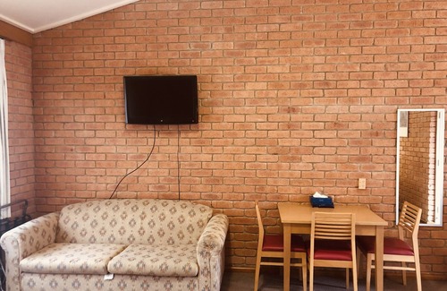 Golden Point Hotel | Main Lead Ballarat Motel
