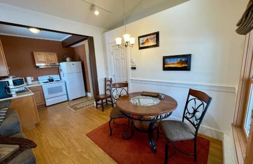 Westcliffe Hotel | Main Suite