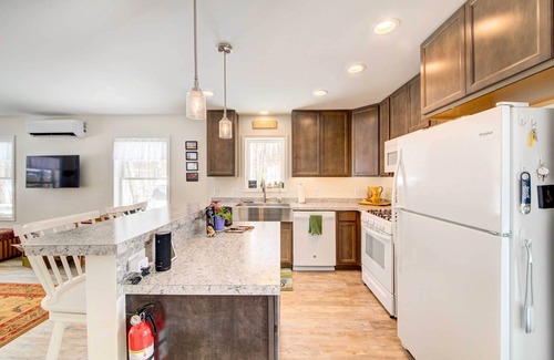 Augusta Cottage | Maine Cottage w/Dock & Kayaks, Near Augusta!