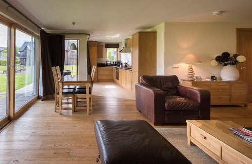 Kenmore Apartment | Mains of Taymouth, Kenmore ~ 5* 3 The Gallops - Downstairs property - sleeps 4 guests in 2 bedrooms