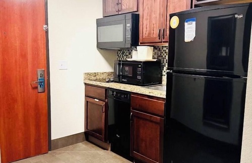 Sun Valley Hotel | MainStay Suites Near Denver Downtown