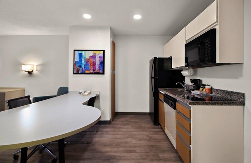 Cottonwood Heights Hotel | MainStay Suites Salt Lake City Fort Union