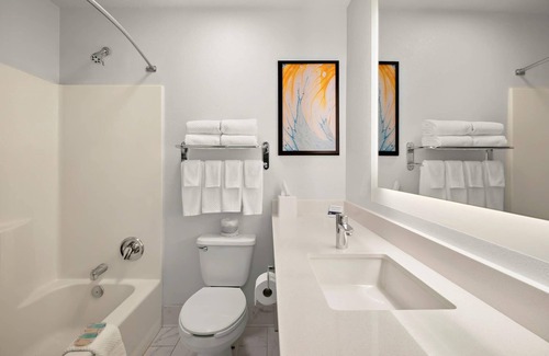 Cottonwood Heights Hotel | MainStay Suites Salt Lake City Fort Union