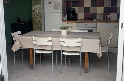 LʼAiguillon-sur-Mer House | Maison de Pêcheur Vendéenne