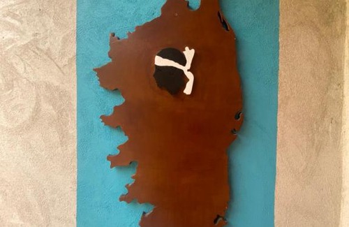 Corte House | Maison à Corte (Centre Corse) avec piscine et jardin