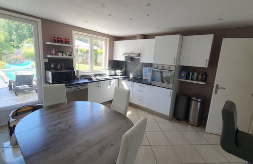 Bondy House | Maison 110m2/3-4 Chambres/Avec Piscine. Idéal JO Paris2024