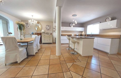 Les Bormettes House | Maison 120m² à 400m de la Plage: Terrasse, Plancha, Jardin, Vtt, Parking Privé