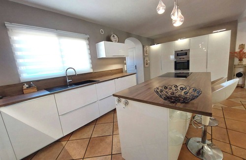 Les Bormettes House | Maison 120m² à 400m de la Plage: Terrasse, Plancha, Jardin, Vtt, Parking Privé