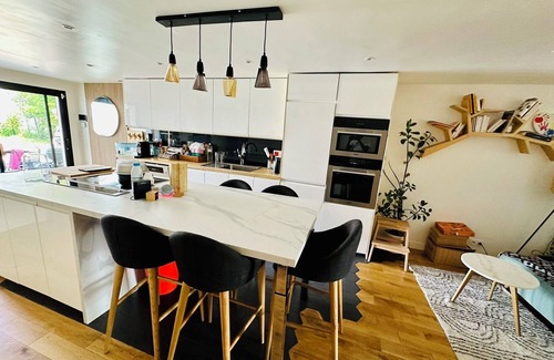 Saint-Cloud House | Maison 165m² à Saint-cloud Avec Grand Jardin de 500m². Idéal Pour les Familles !