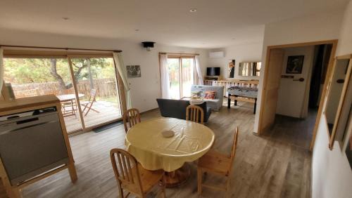 Chassiers House | Maison 2 chambres Les chêneslierres