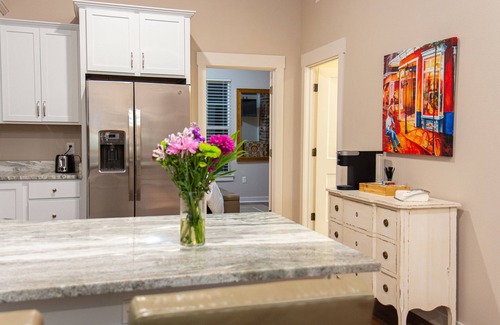 Hot Springs Condo | Maison 226, Billie Holiday Suite