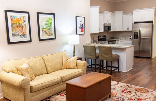 Hot Springs Condo | Maison 226, Billie Holiday Suite