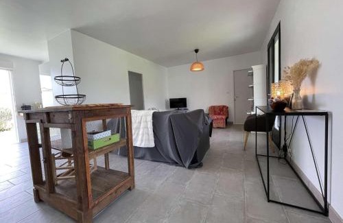 Saint-Denis-d'Oleron House | Maison 3 Pièces Calme Près Océan & Phare - 6 Couchages - WIFI, Parking - FR-1-246A-186