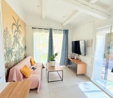 12th Arrondissement House | Maison 8 T2 Jacuzzi et Jardin