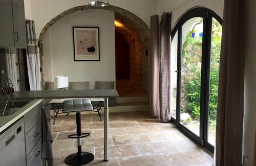 Saint-Andre-de-Cruzieres House | Maison accueillante à Saint-André-de-Cruzières avec piscine partagée