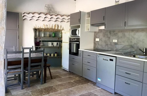 Saint-Andre-de-Cruzieres House | Maison accueillante à Saint-André-de-Cruzières avec piscine partagée