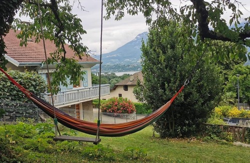 Le Bourget-du-Lac House | Maison au Calme en Centre Ville, à 13 min à Pied du lac 2min en Voiture