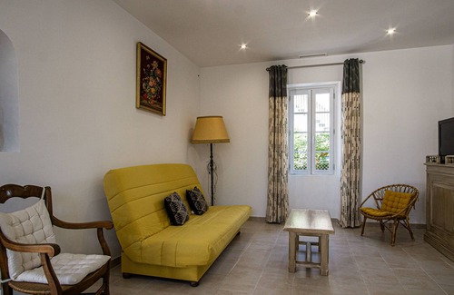 L'Isle-sur-la-Sorgue House | Maison avec jardin proche du centre-ville Isle-sur-la-Sorgue