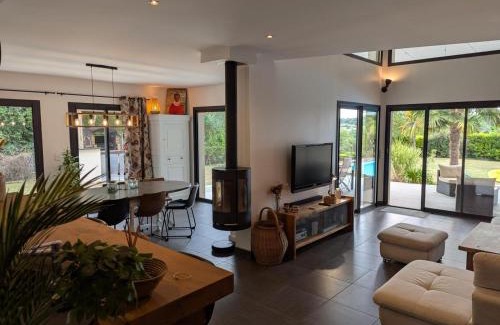 Soyaux House | Maison avec jardin clos et piscine privée - FR-1-653-279