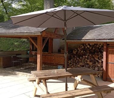 Illartein Ski Chalet | Maison avec piscine au milieu des bois