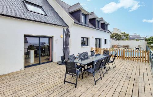 Poulgoazec House | Maison Avec Piscine Vue Mer