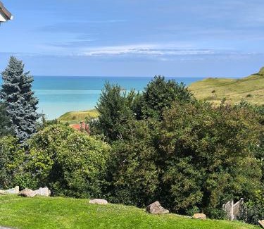 Saint-Martin-en-Campagne Apartment | Maison avec vue mer