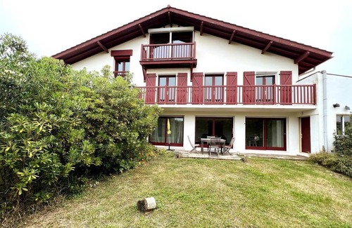 Bidart Villa | Maison basque - Vue Océan - 10 pers - Plage
