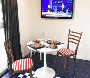 Fregenae Apartment | Maison Blue con Patio