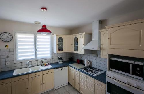 Chateau-d'Olonne House | Maison calme proche plage avec jardin et terrasse - FR-1-197-500