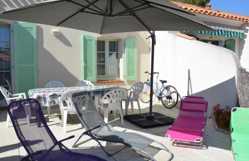 Saint-Jean-de-Monts House | Maison chaleureuse avec piscine, proche forêt et plage, à Saint Jean de Monts - Wifi gratuit - FR-1-323-441