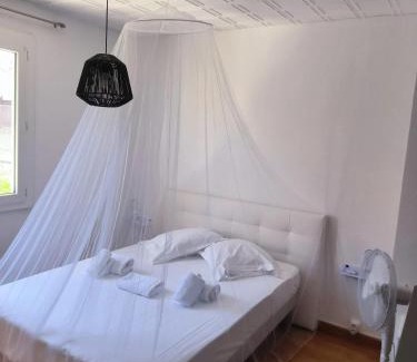 Mezzavia House | Maison chaleureuse à Ajaccio avec vue sur le jardin