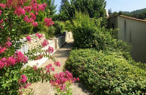 Saint-Martin-de-Bromes House | Maison charmante à Saint-Martin-de-Brômes avec piscine partagée