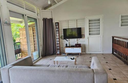 Schoelcher House | Maison charmante avec vue sur la mer a Schoelcher + Plage a deux pas