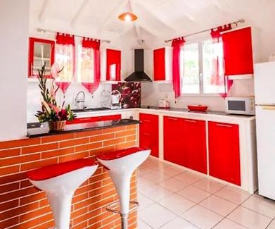 Le Moule House | Maison charmante Le Moule avec piscine partagée