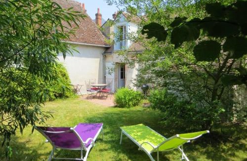 Mardie House | Maison confortable avec jardin à Mardié + Terrasse