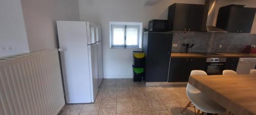Saint-Sauvant Bed & Breakfast | Maison confortable 4 personnes - 2 chambres - Espaces partagés