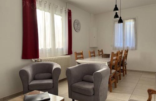 Villard-de-Lans House | Maison confortable à Villard-de-Lans - 8 couchages, WiFi, parking gratuit, proche des pistes et du centre. - FR-1-548-5