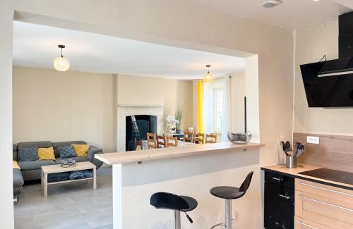 Fleury House | Maison Confortable Proche des Plages