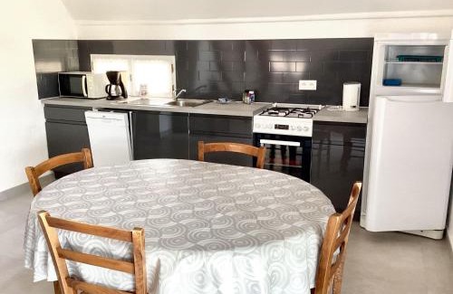 Saint-Nazaire-de-Pezan House | Maison conviviale avec jardin à Saint-Nazaire-de-Pézan