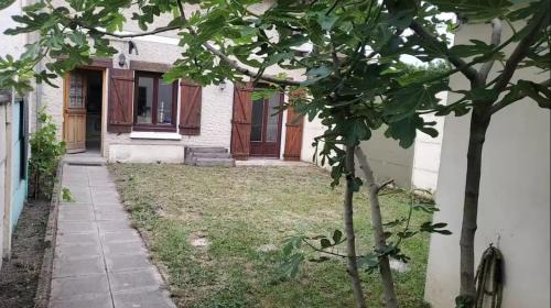 Aulnay-sous-Bois House | Maison Cosy avec jardin - Paris - 4 Pers -