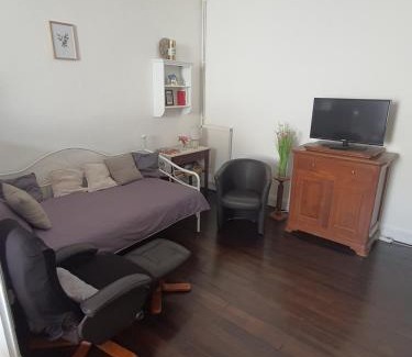 Saint-Maixent-l'Ecole House | Maison d'hôtes du Faubourg Charrault Saint Maixent L'Ecole