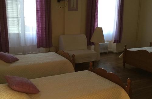 Juilly Bed & Breakfast | Maison d'hôtes la Ferme De L'abbaye
