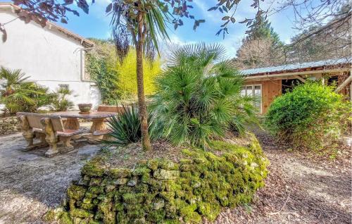 Saint-Augustin House | Maison Dans Les Bois
